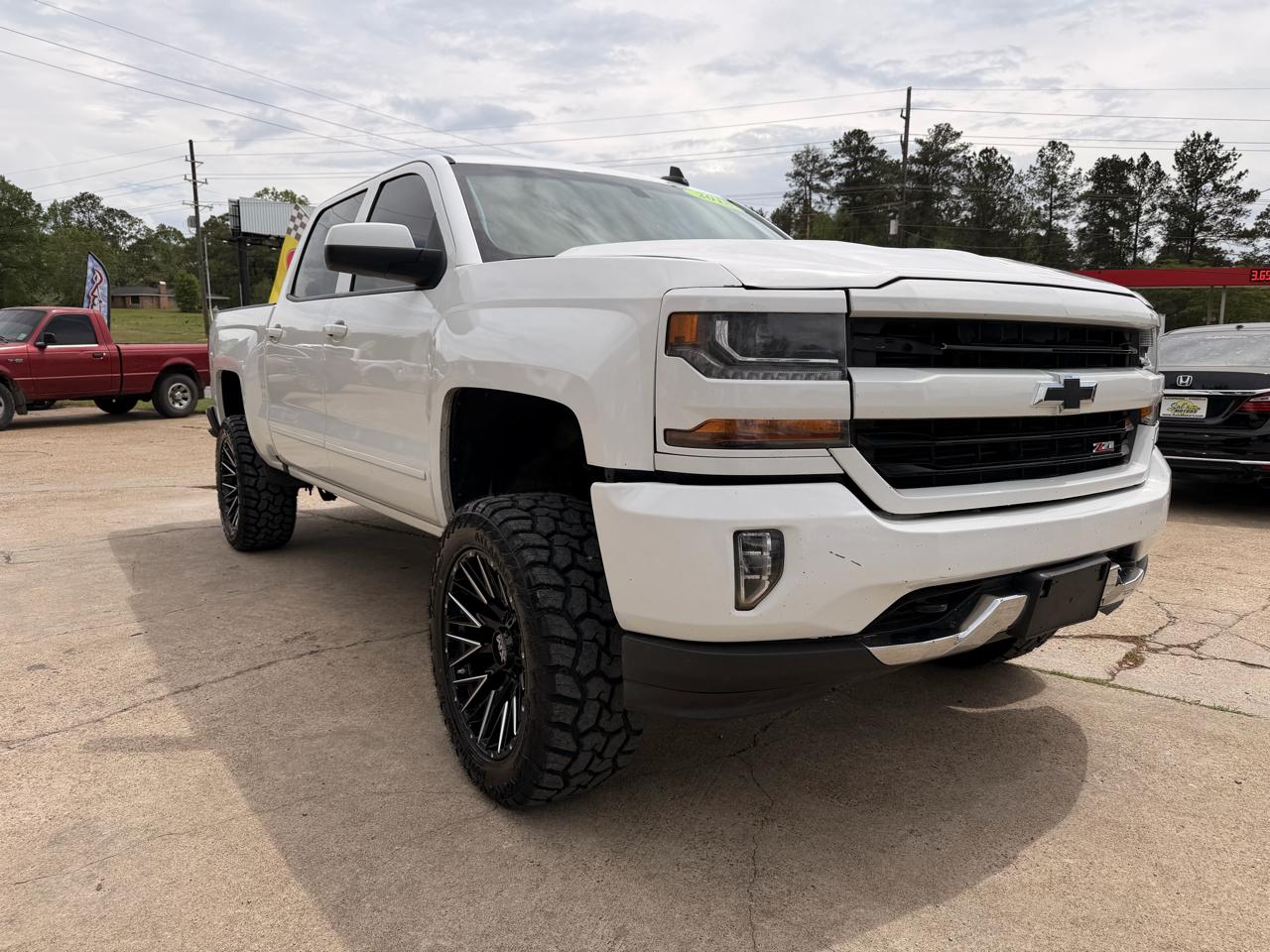 Chevrolet Silverado 1500 4WD Crew Cab 143.5" LT w/2LT 2018