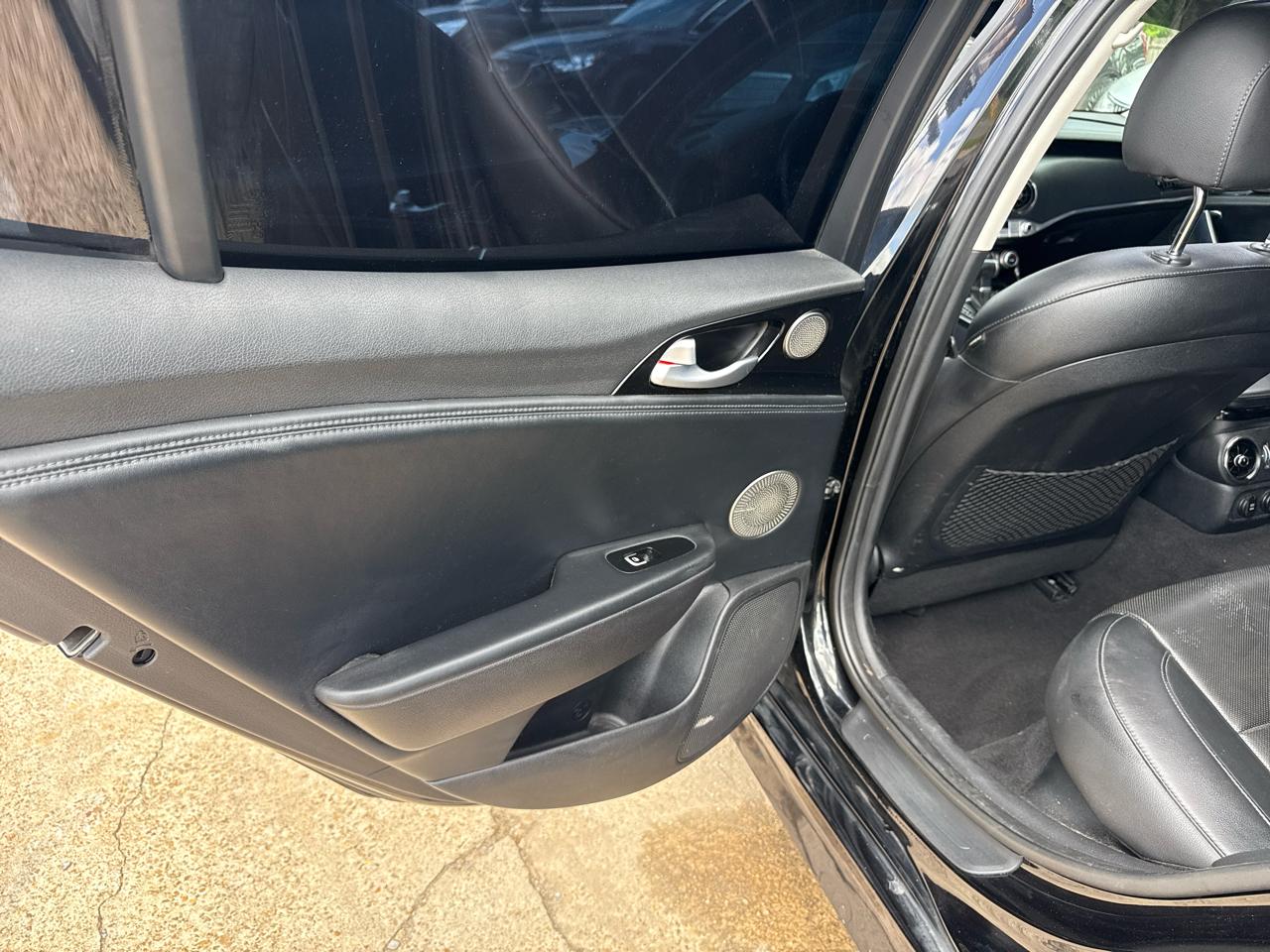 Kia Stinger Premium RWD 2018