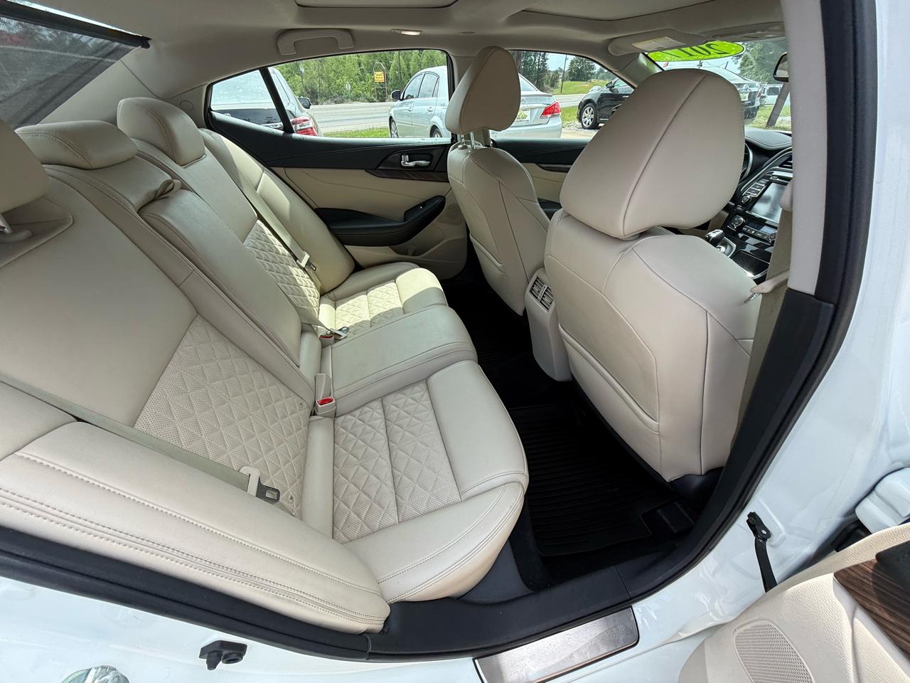 Nissan Maxima 4dr Sdn 3.5 Platinum 2017