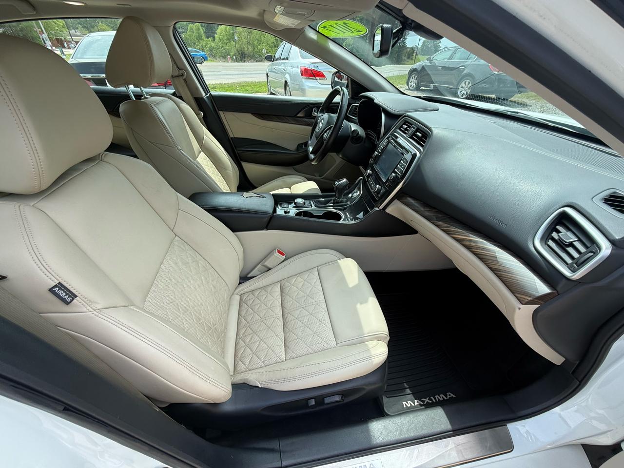 Nissan Maxima 4dr Sdn 3.5 Platinum 2017