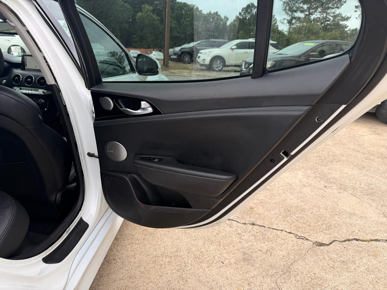 Kia Stinger Premium RWD 2018