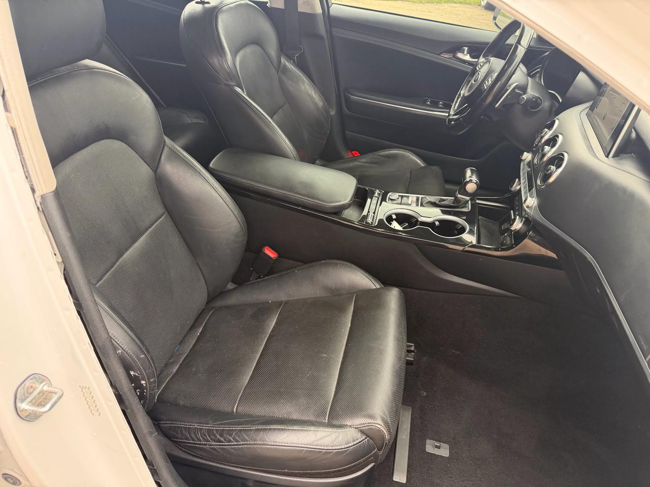 Kia Stinger Premium RWD 2018
