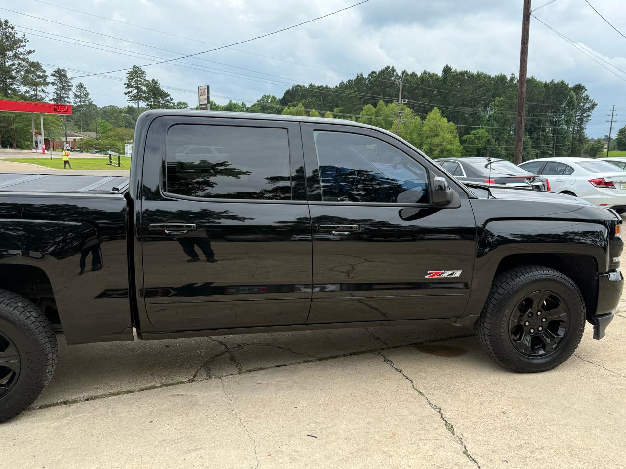 Chevrolet Silverado 1500 4WD Crew Cab 143.5" LTZ w/2LZ 2018