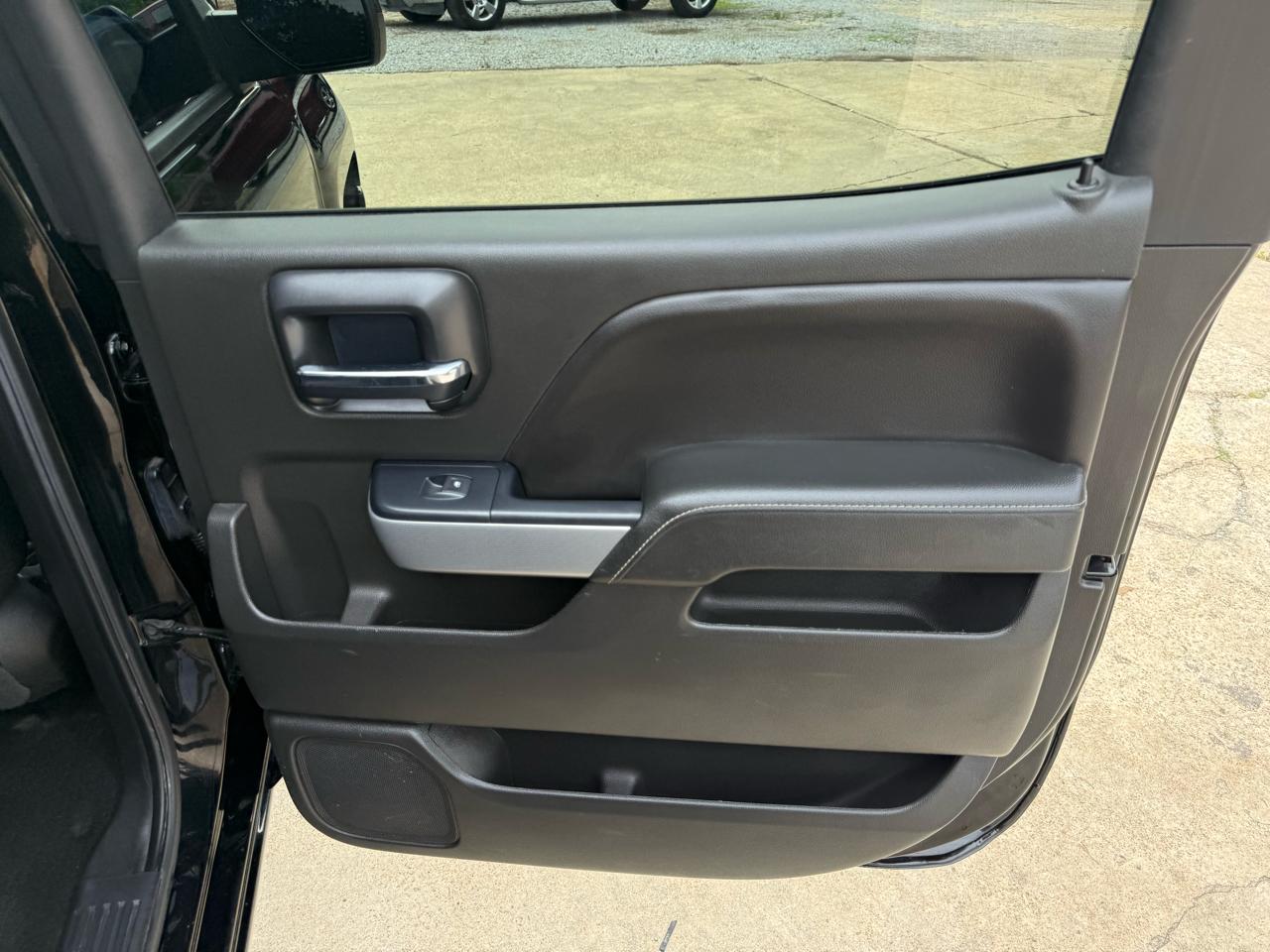 Chevrolet Silverado 1500 4WD Crew Cab 143.5" LTZ w/2LZ 2018