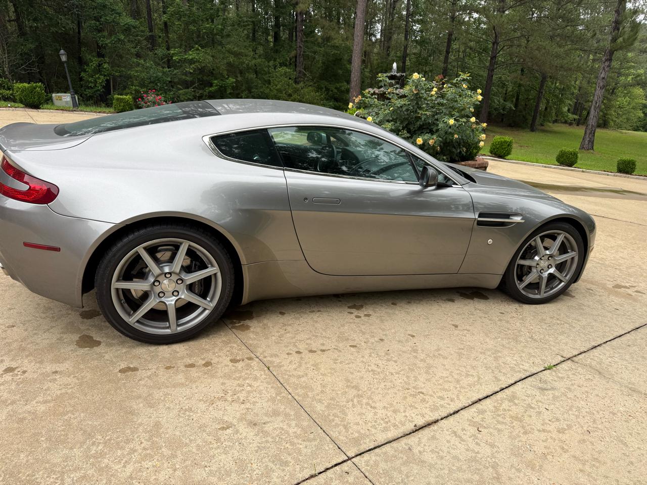 Aston Martin Vantage 2dr Cpe Man 2008