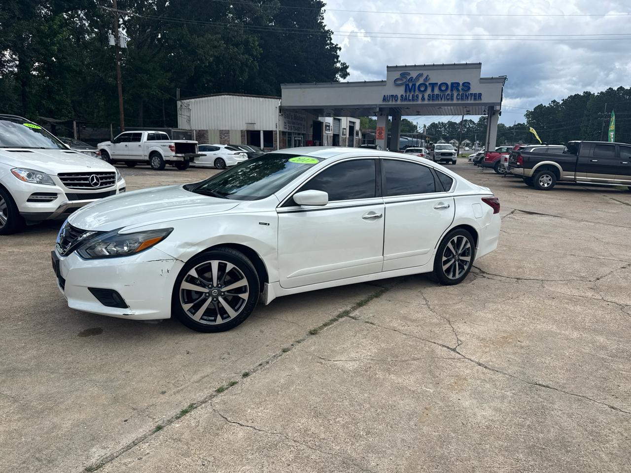 Nissan Altima 2.5 SR Sedan 2017