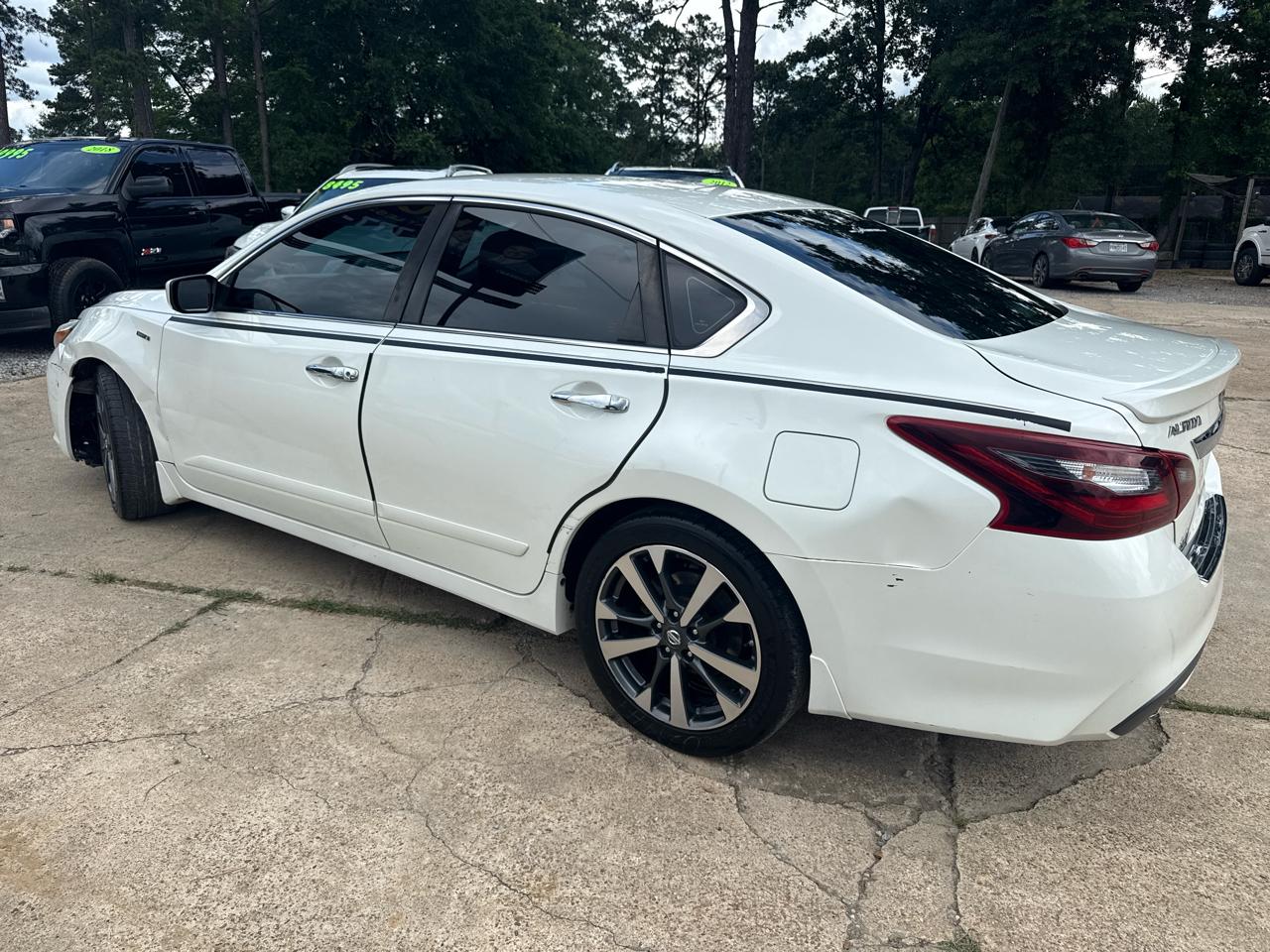 Nissan Altima 2.5 SR Sedan 2017