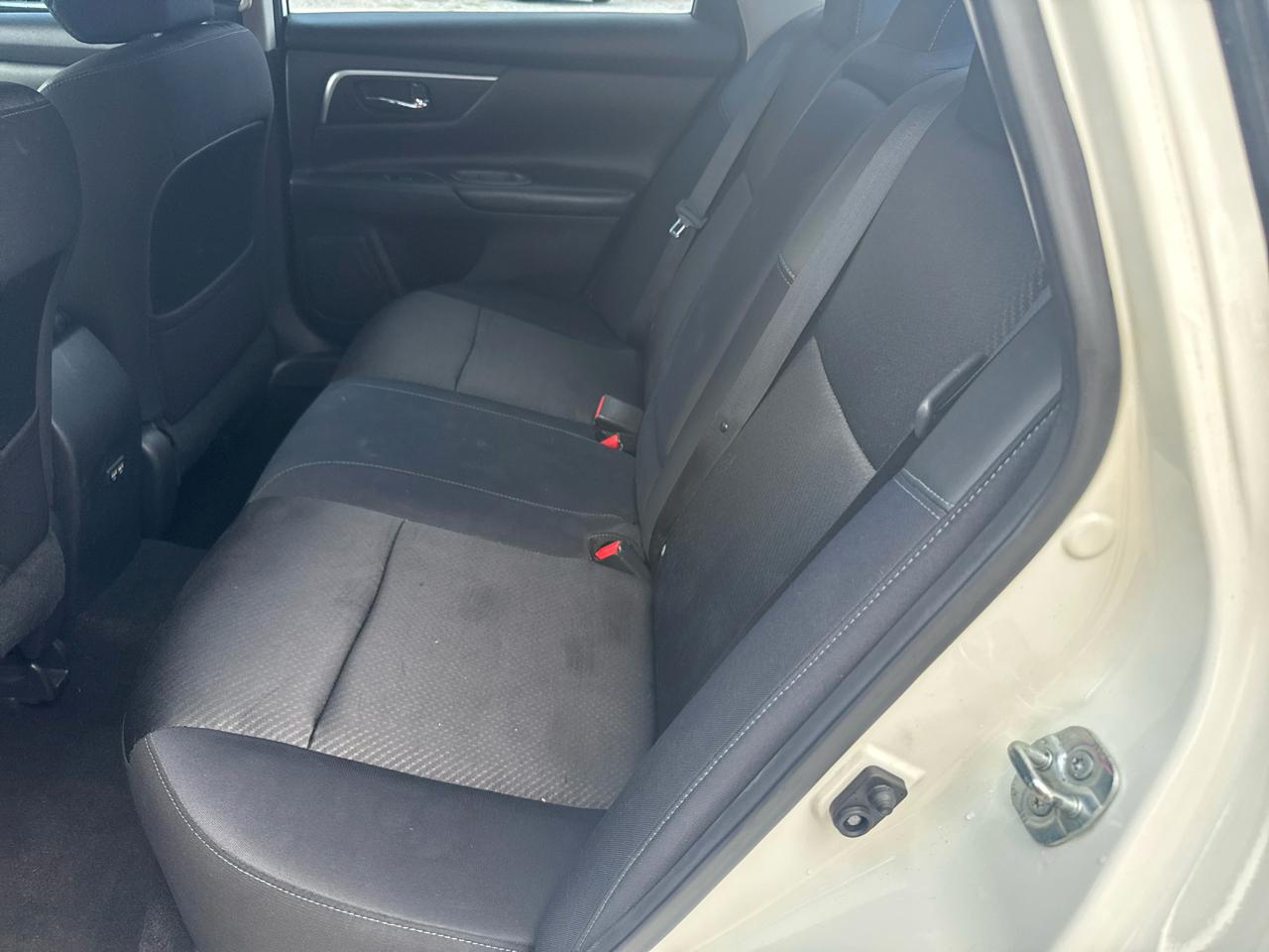 Nissan Altima 2.5 SR Sedan 2017