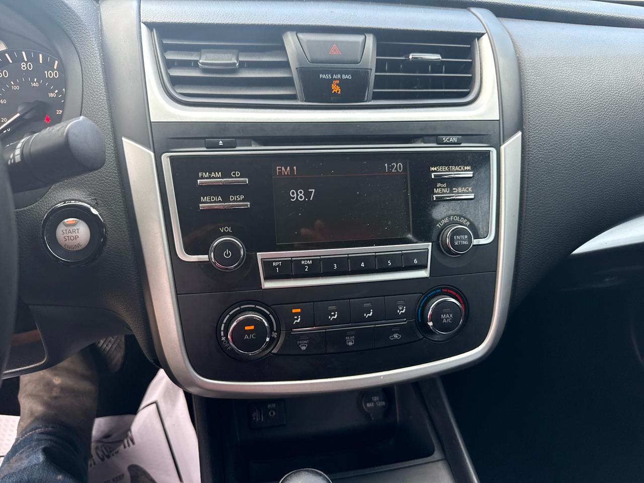 Nissan Altima 2.5 SR Sedan 2017