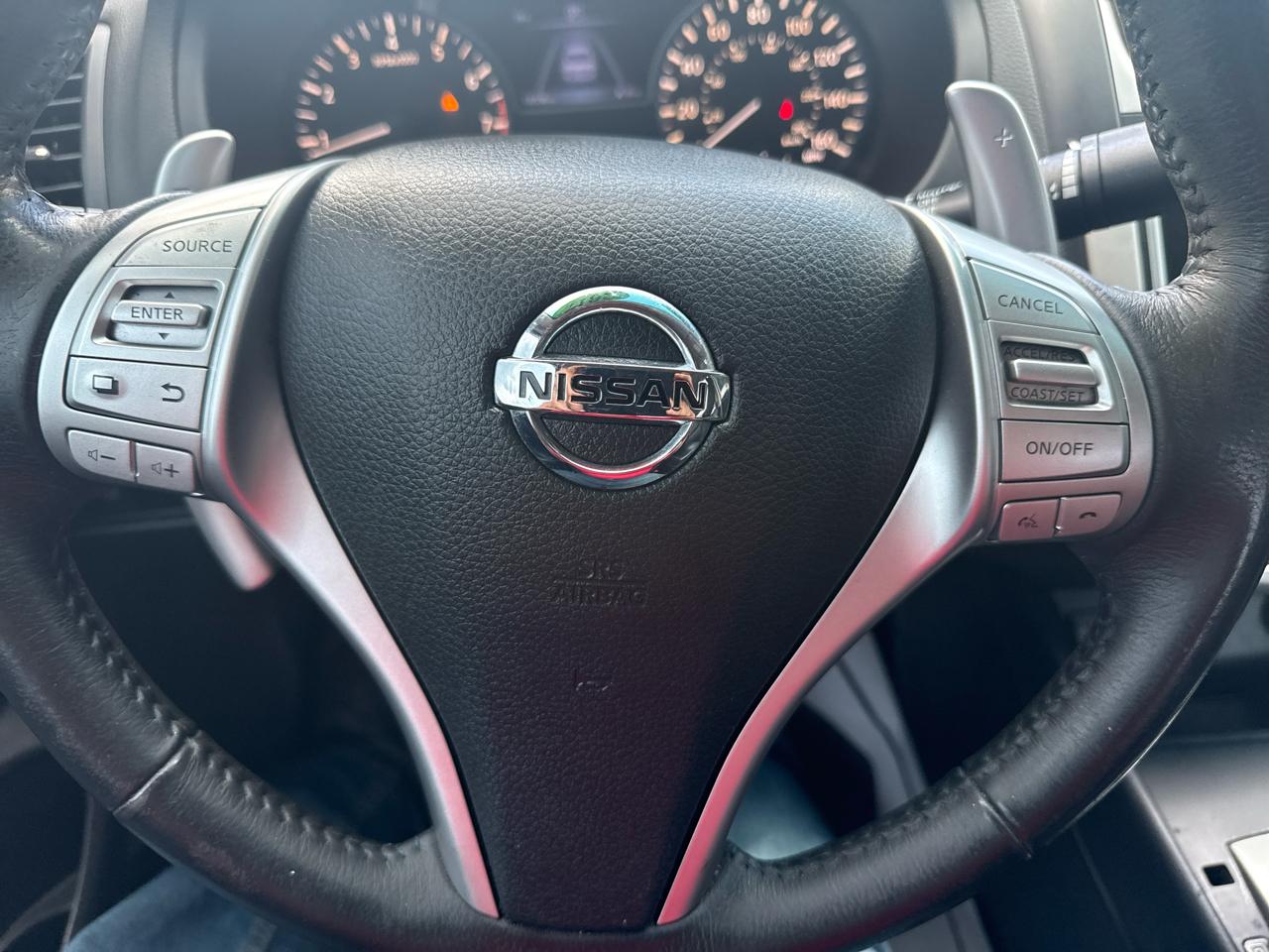 Nissan Altima 2.5 SR Sedan 2017