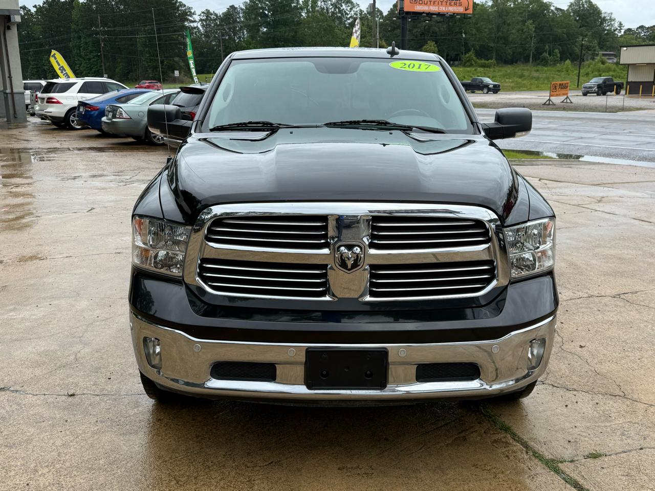 RAM 1500 Big Horn 4x4 Crew Cab 5'7" Box 2017