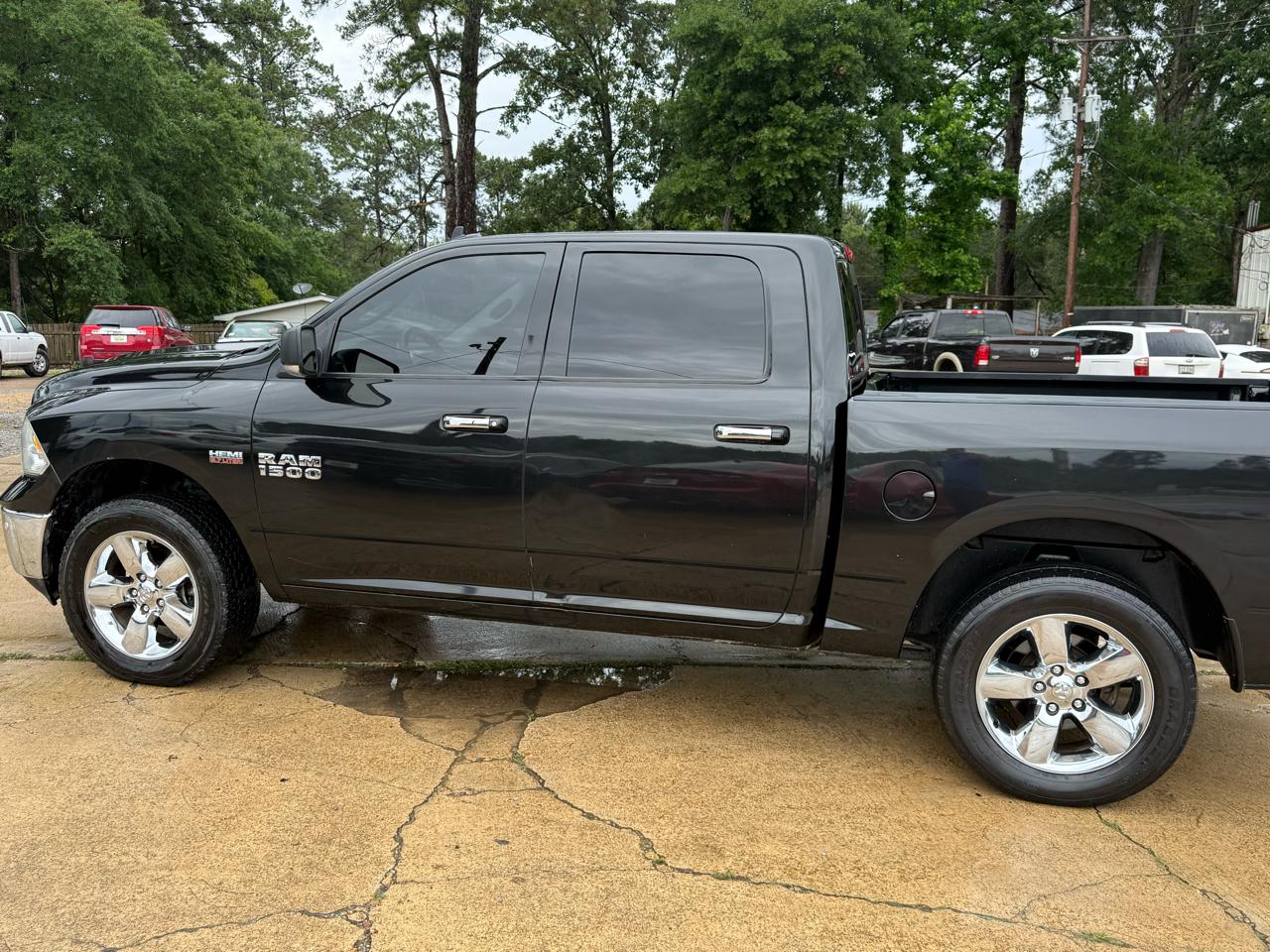 RAM 1500 Big Horn 4x4 Crew Cab 5'7" Box 2017