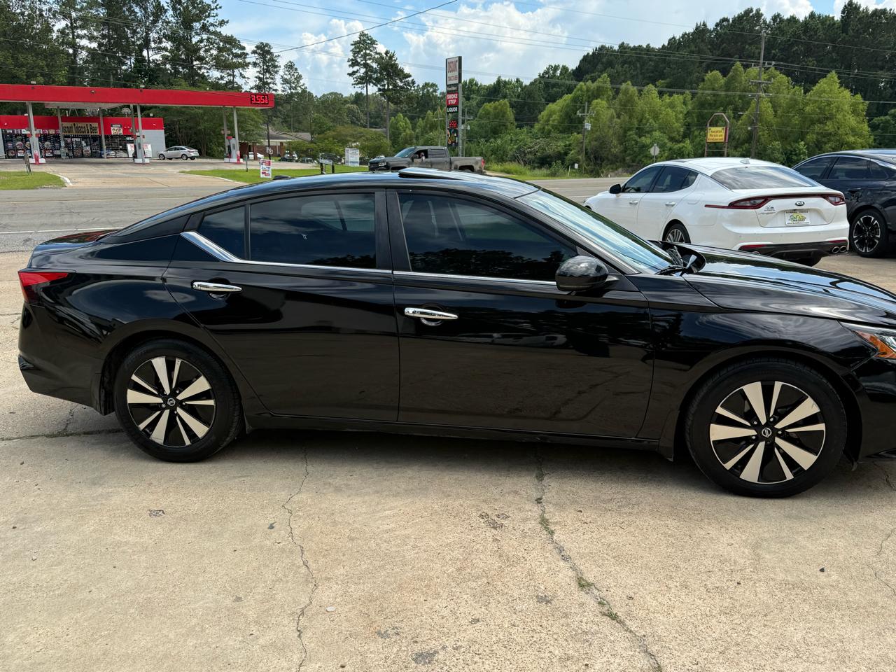 Nissan Altima 2.5 SV Sedan 2022