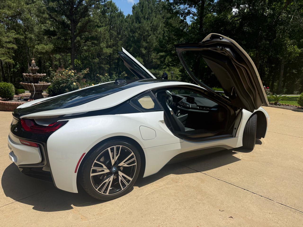 BMW i8 2dr Cpe 2016