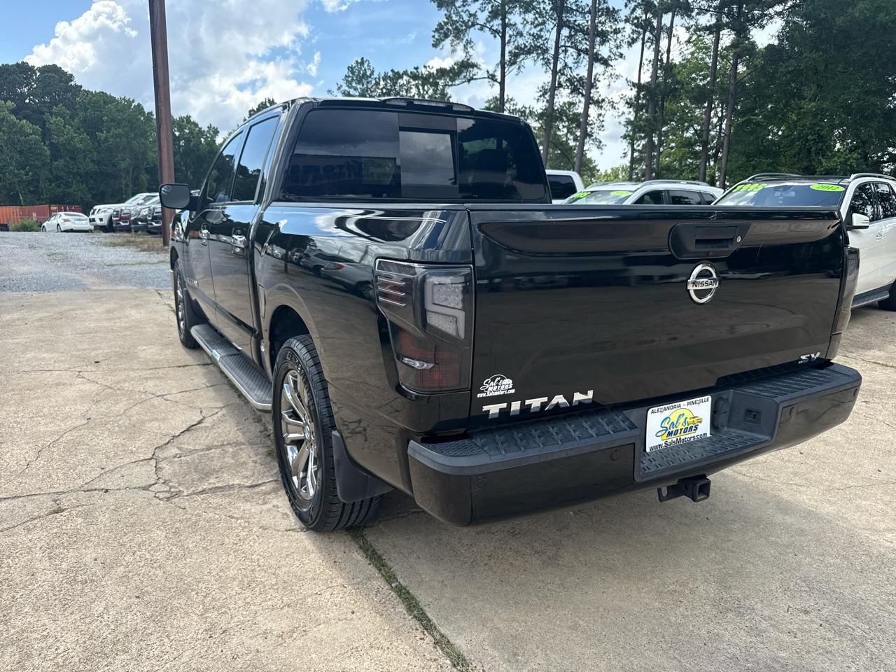Nissan Titan 4x2 Crew Cab SV 2017