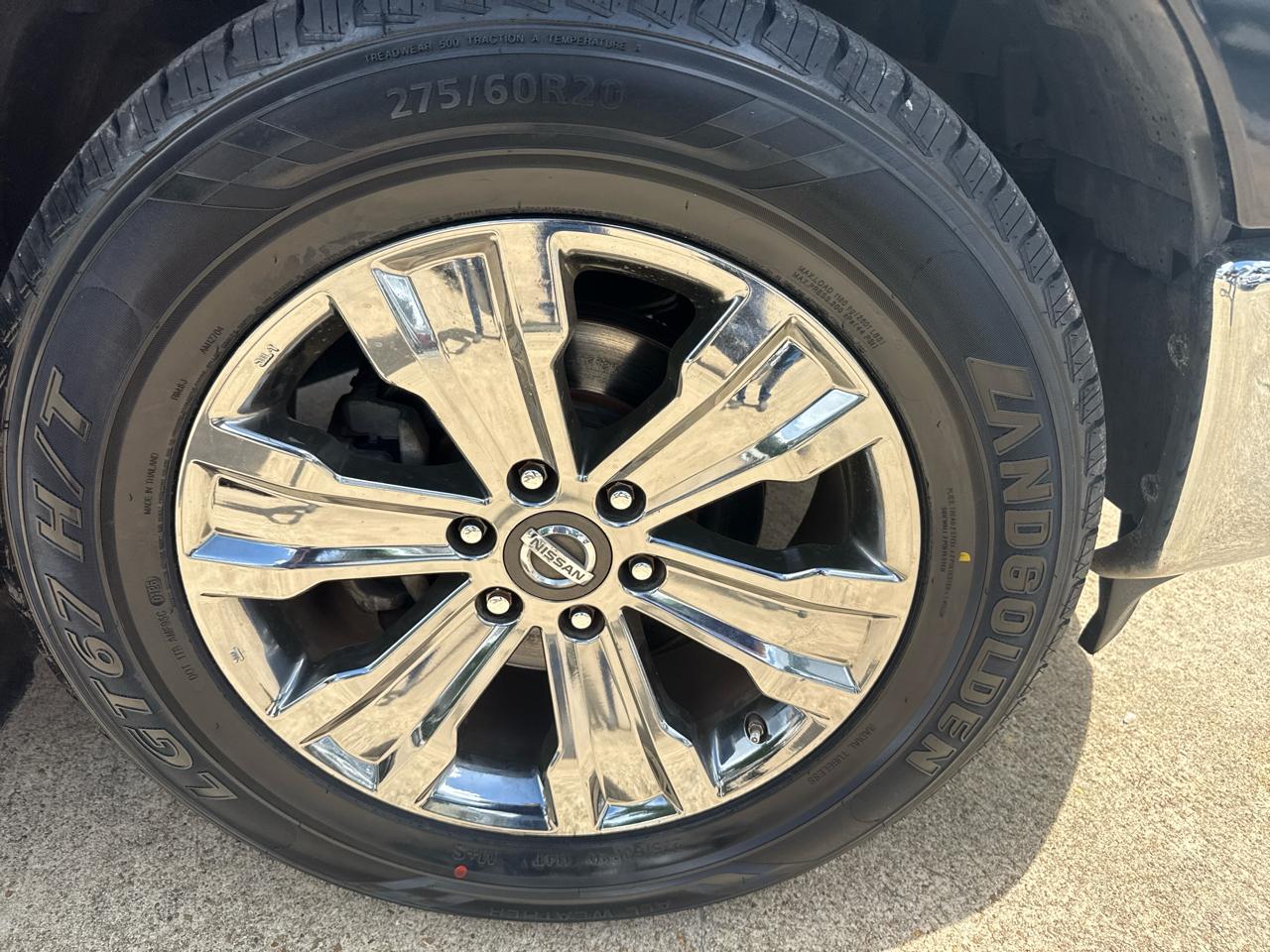 Nissan Titan 4x2 Crew Cab SV 2017