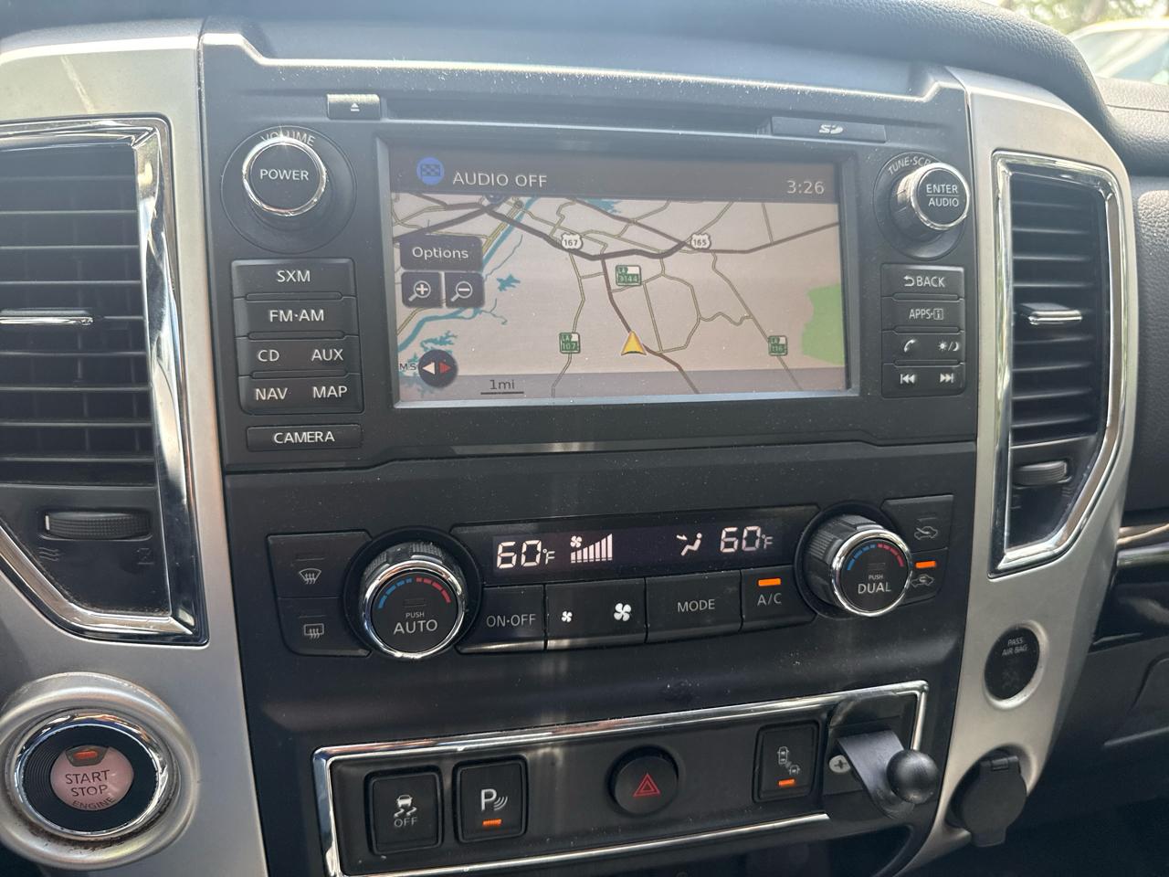 Nissan Titan 4x2 Crew Cab SV 2017