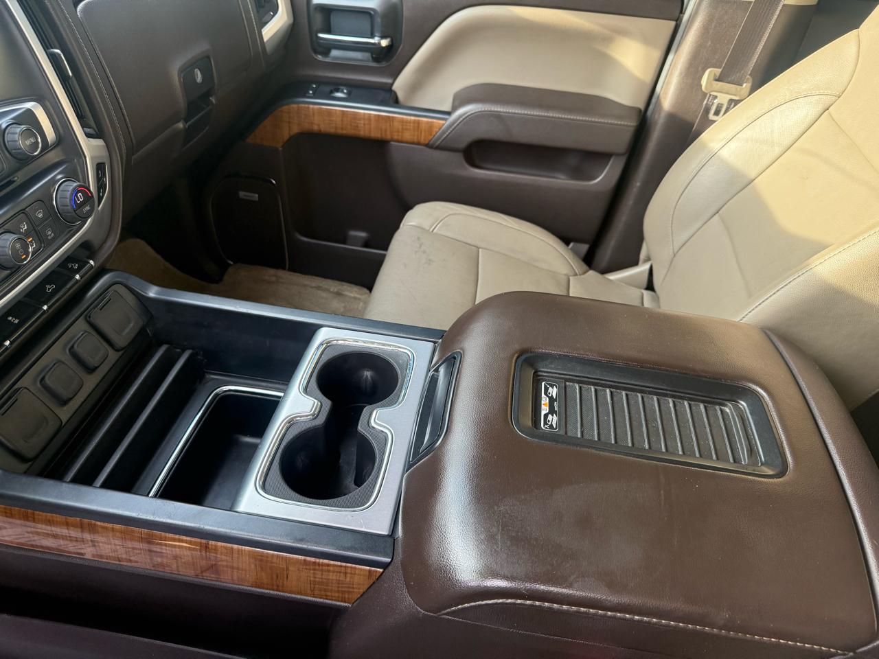 GMC Sierra 1500 4WD Crew Cab 143.5" SLT 2018