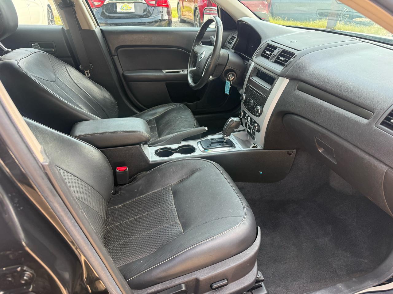 Mercury Milan 4dr Sdn Premier FWD 2010