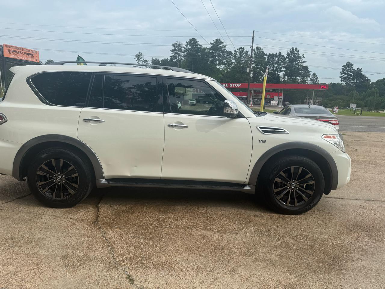 Nissan Armada 4x2 Platinum 2017