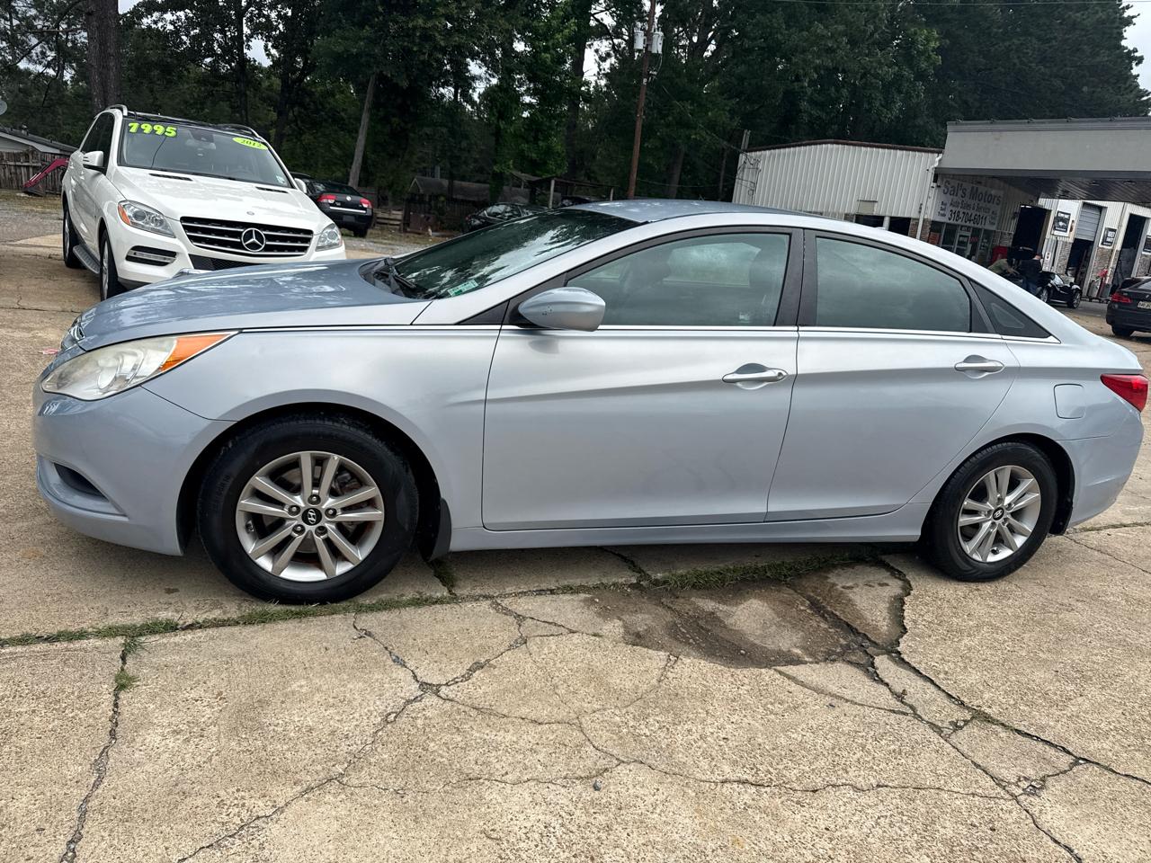 Hyundai Sonata 4dr Sdn 2.4L Auto GLS 2013