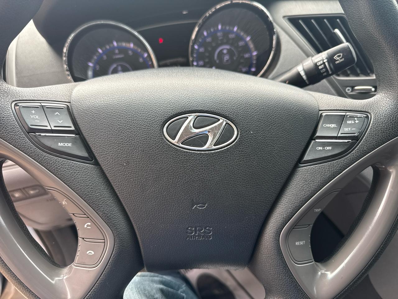 Hyundai Sonata 4dr Sdn 2.4L Auto GLS 2013