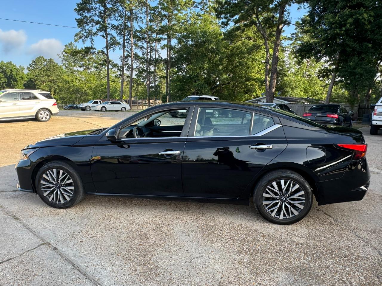 Nissan Altima 2.5 SV Sedan 2023