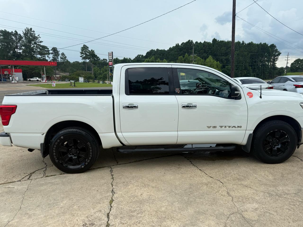 Nissan Titan 4x2 Crew Cab SV 2018