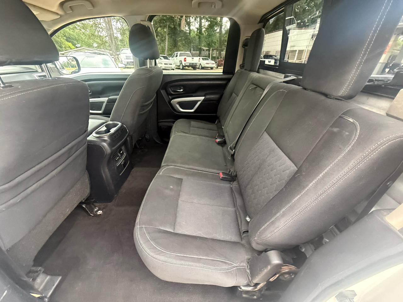 Nissan Titan 4x2 Crew Cab SV 2018