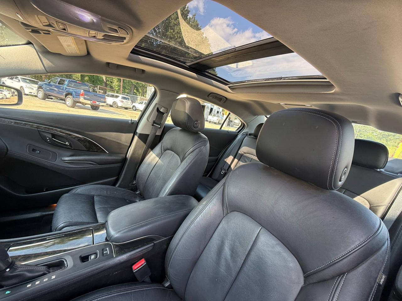Buick LaCrosse 4dr Sdn Leather FWD 2015