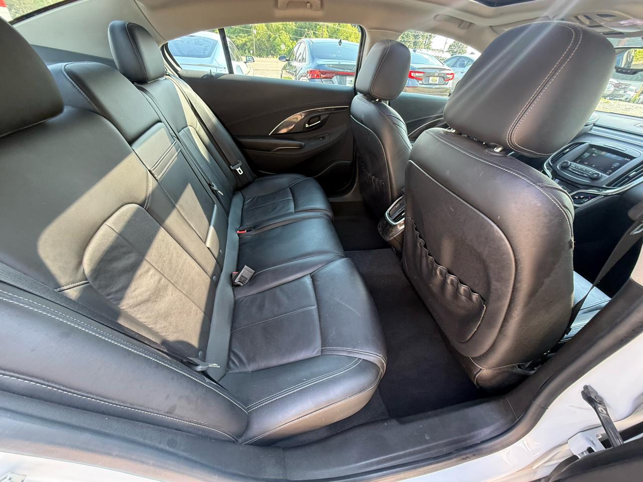 Buick LaCrosse 4dr Sdn Leather FWD 2015