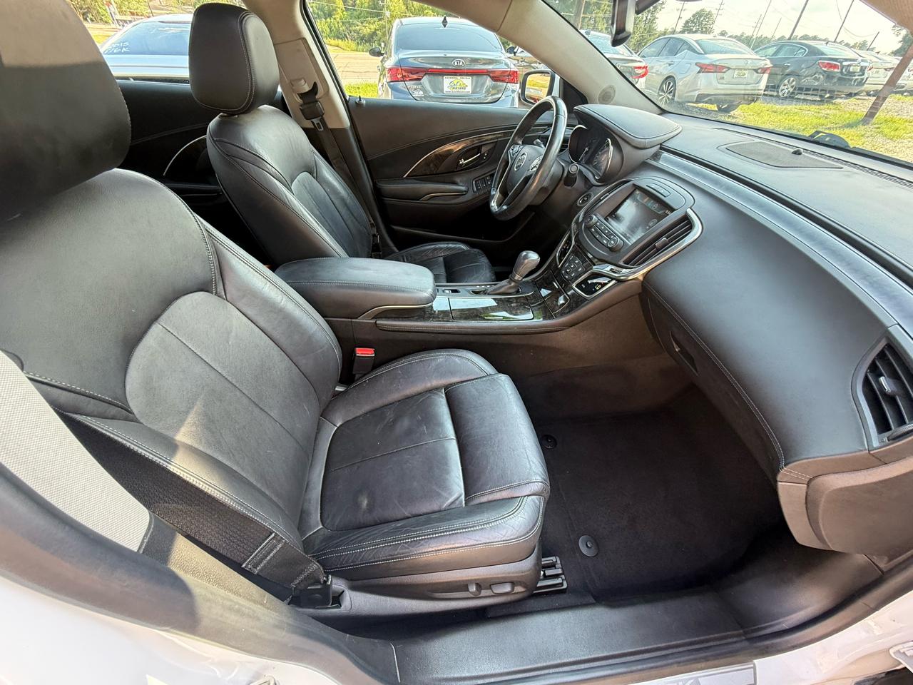 Buick LaCrosse 4dr Sdn Leather FWD 2015