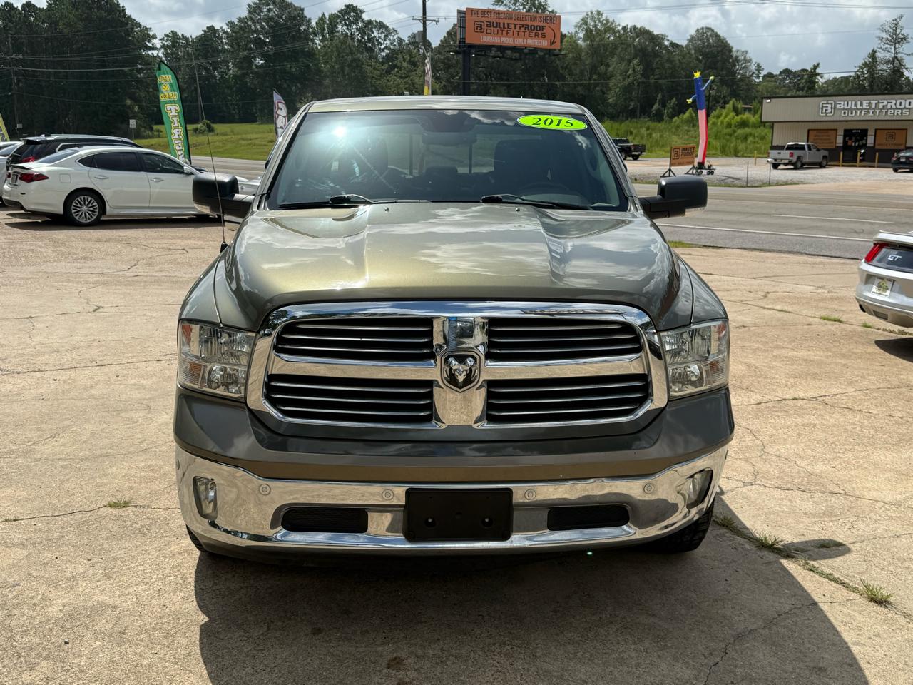 RAM 1500 2WD Crew Cab 140.5" Lone Star 2015