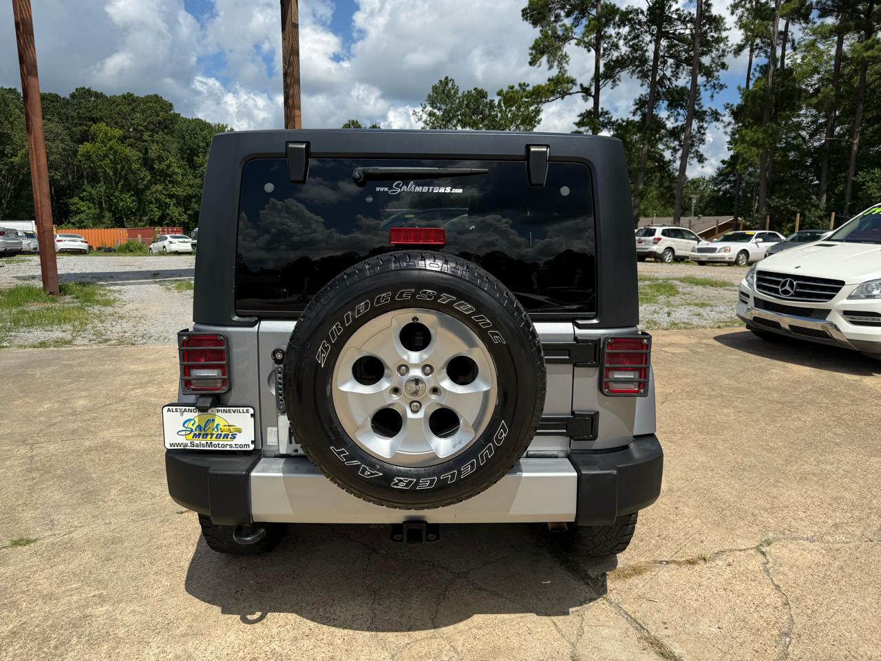 Jeep Wrangler Unlimited 4WD 4dr Sahara 2014