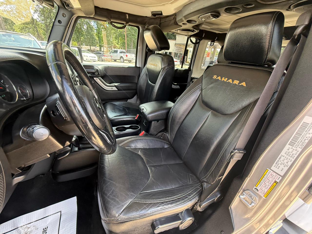 Jeep Wrangler Unlimited 4WD 4dr Sahara 2014