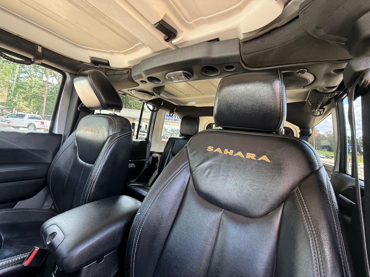 Jeep Wrangler Unlimited 4WD 4dr Sahara 2014