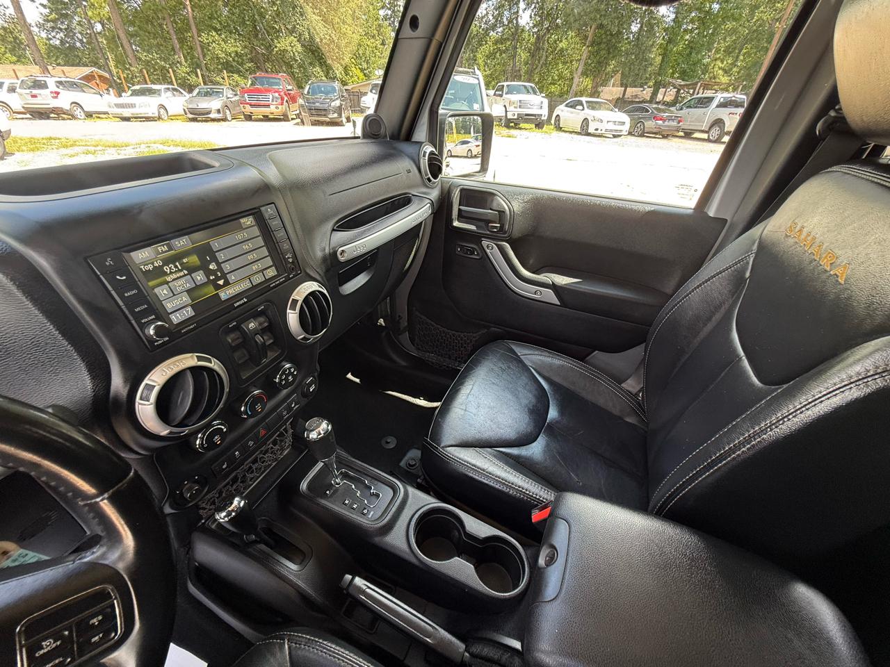 Jeep Wrangler Unlimited 4WD 4dr Sahara 2014