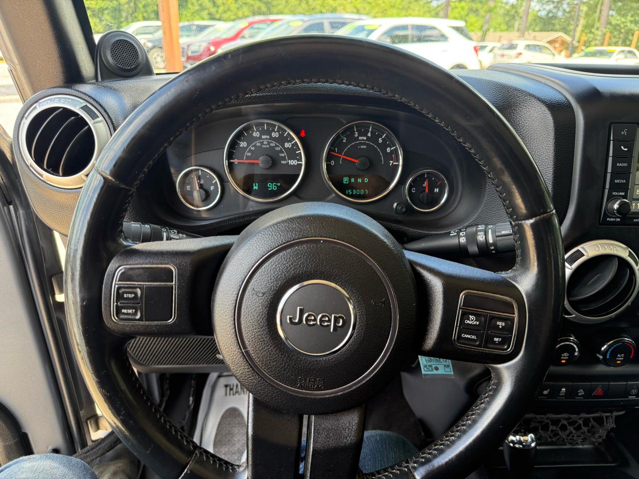Jeep Wrangler Unlimited 4WD 4dr Sahara 2014