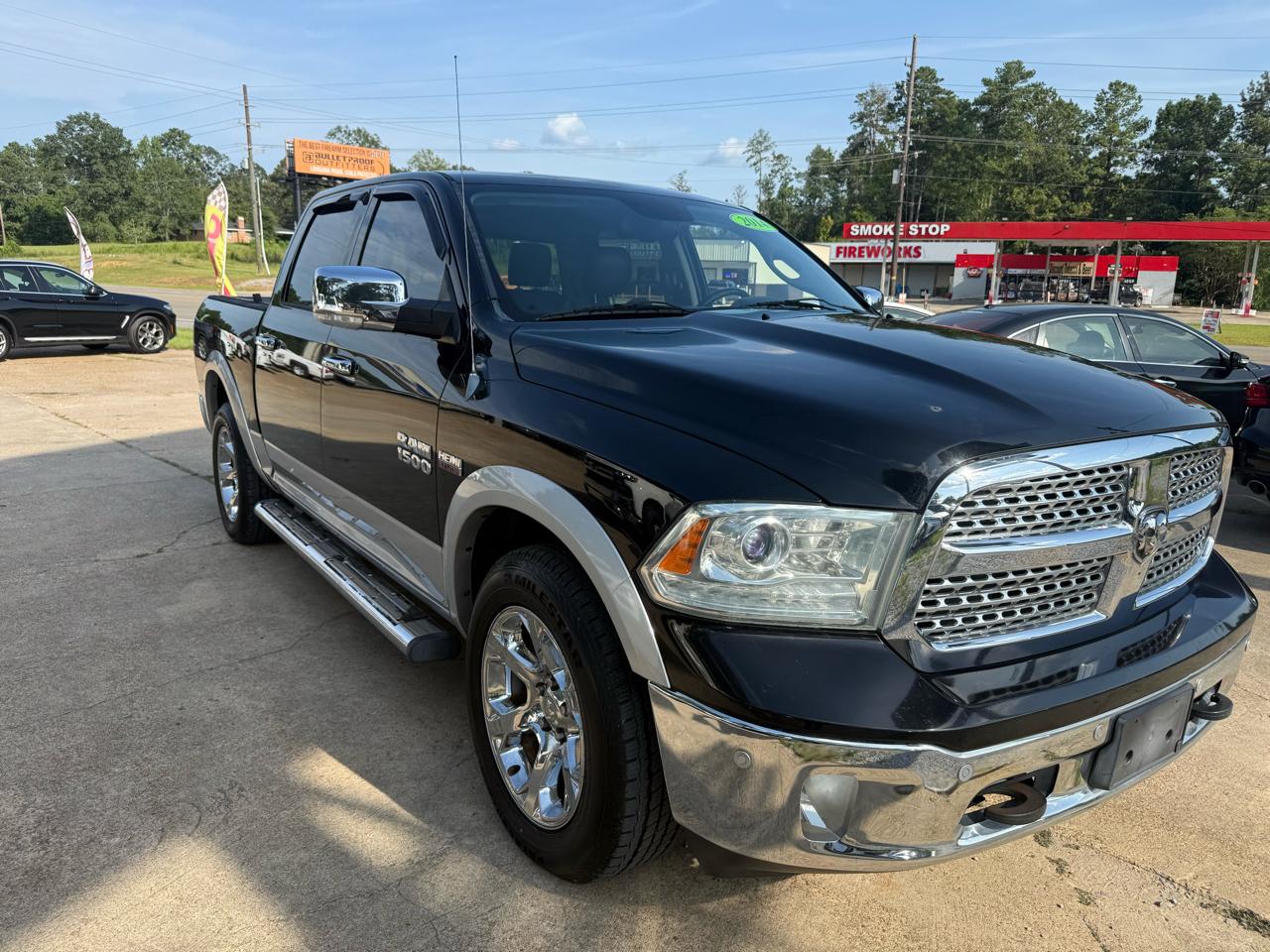 RAM 1500 4WD Crew Cab 140.5" Laramie 2014