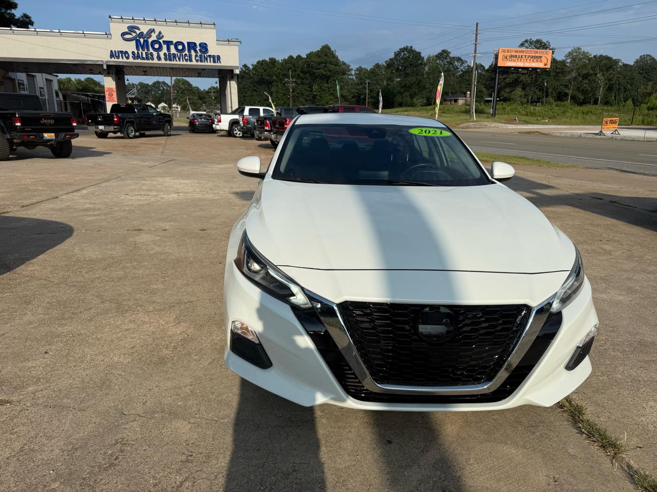 Nissan Altima 2.5 SV Sedan 2021