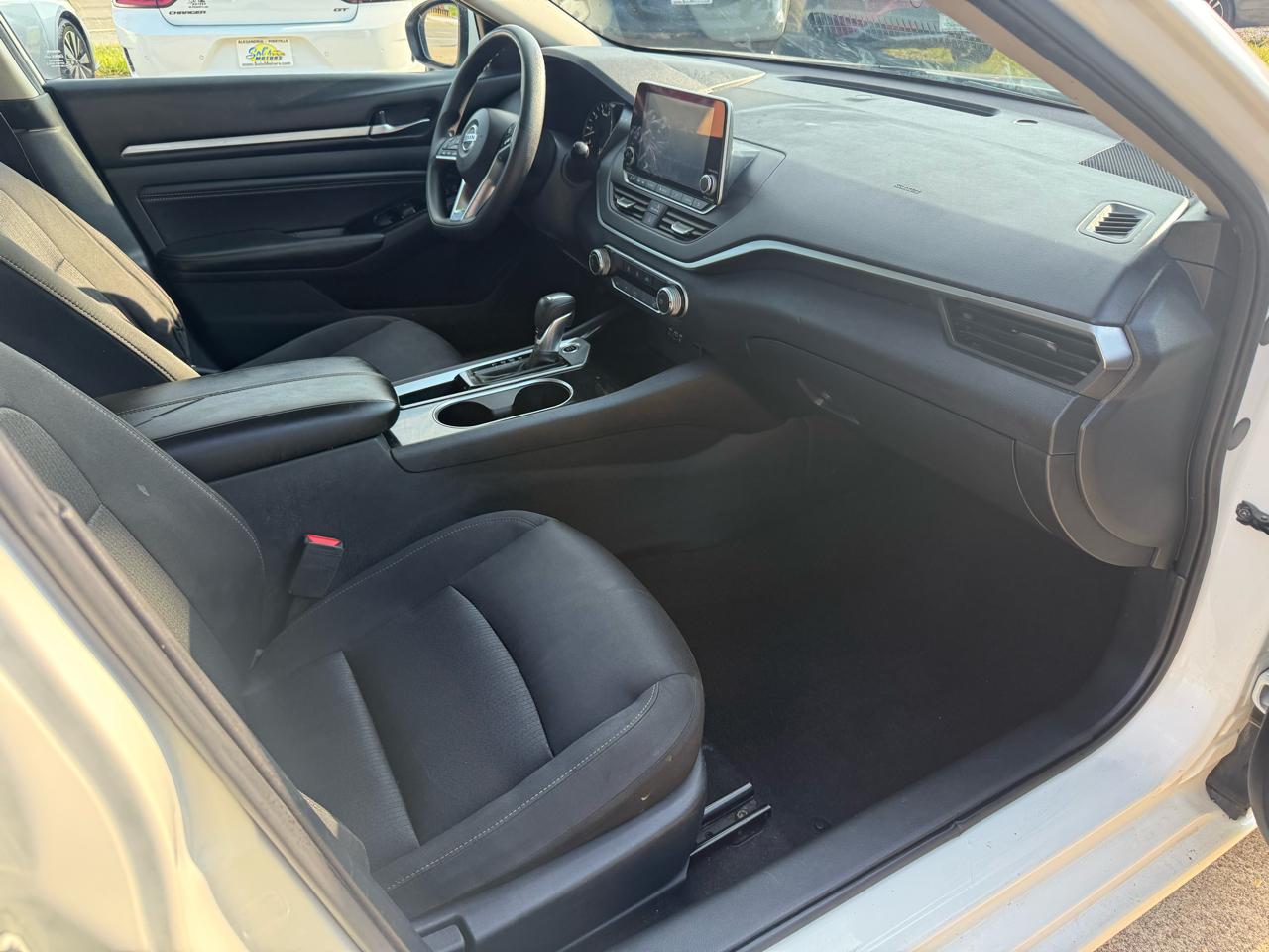 Nissan Altima 2.5 SV Sedan 2021