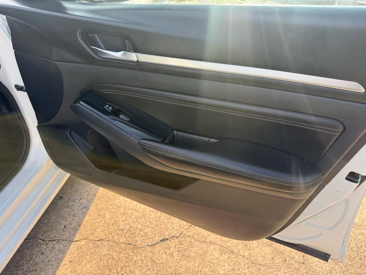Nissan Altima 2.5 SV Sedan 2021