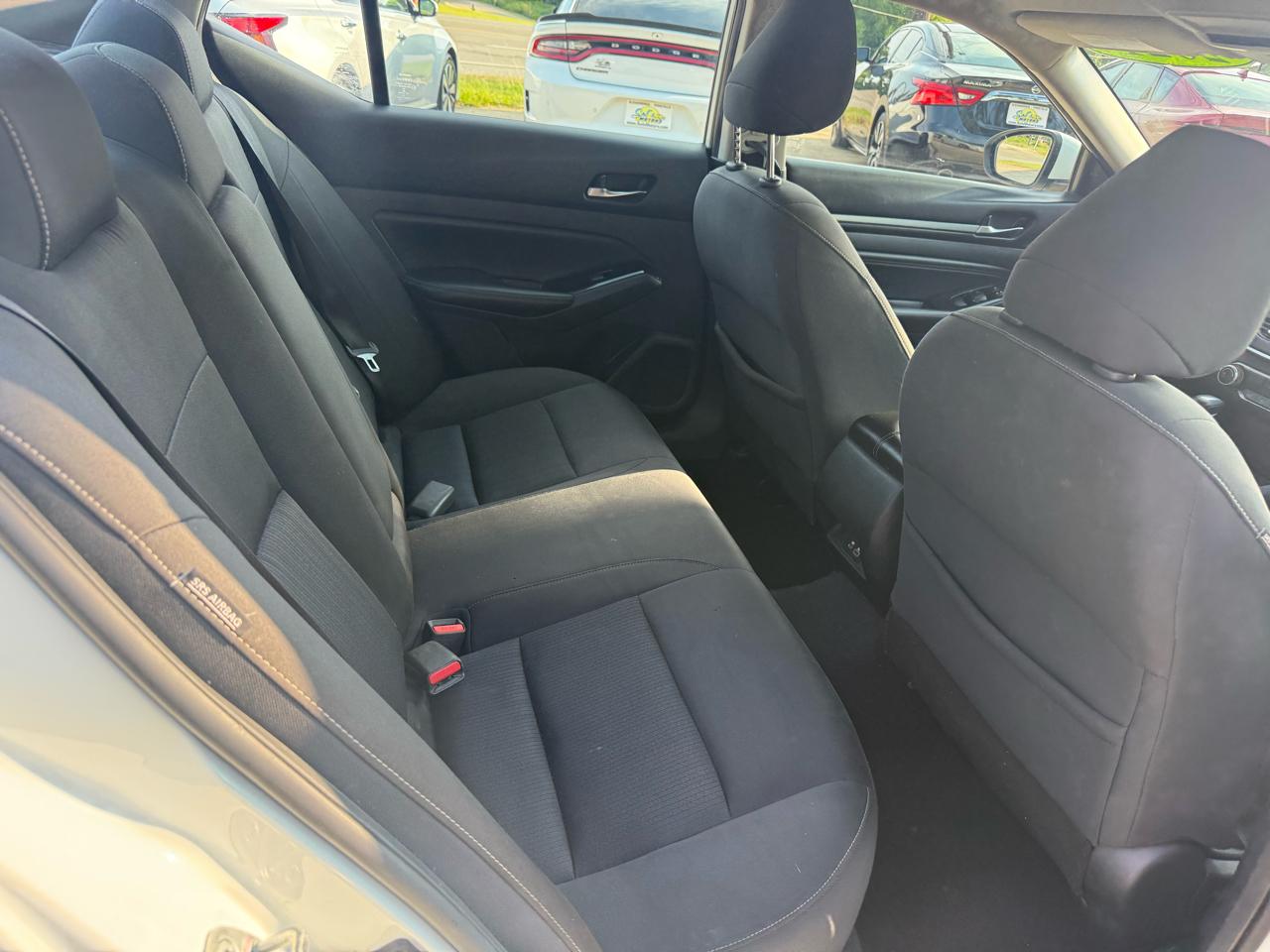 Nissan Altima 2.5 SV Sedan 2021