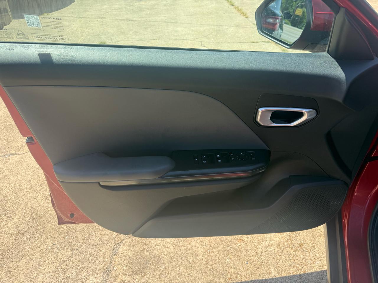 Kia K4 LXS FWD 2025