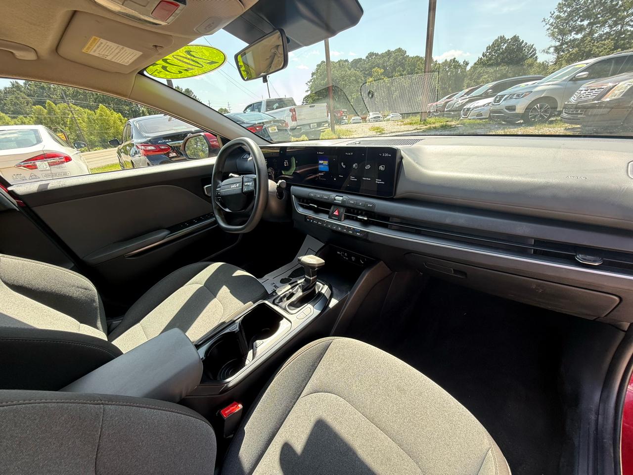 Kia K4 LXS FWD 2025