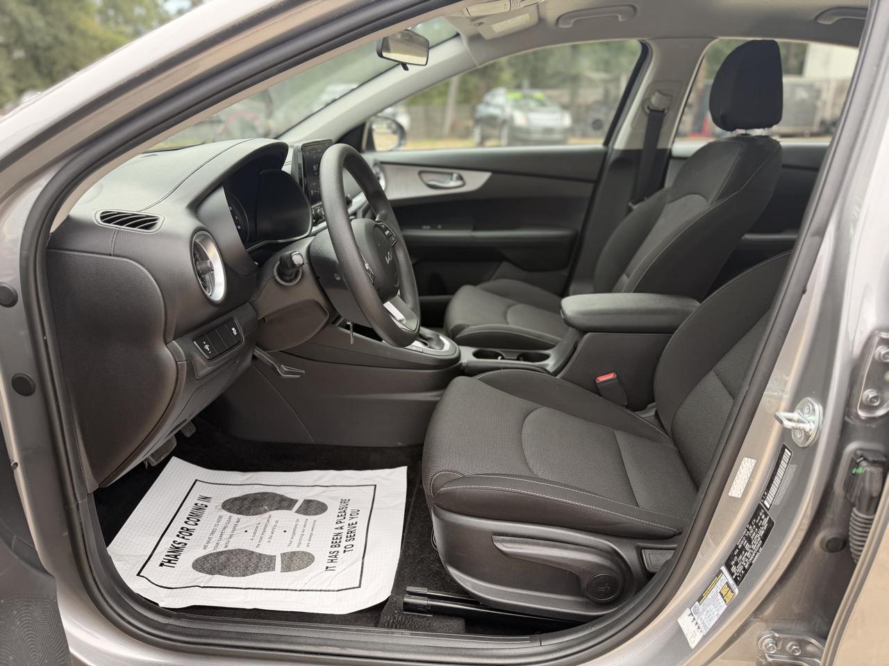 Kia Forte LXS IVT 2023