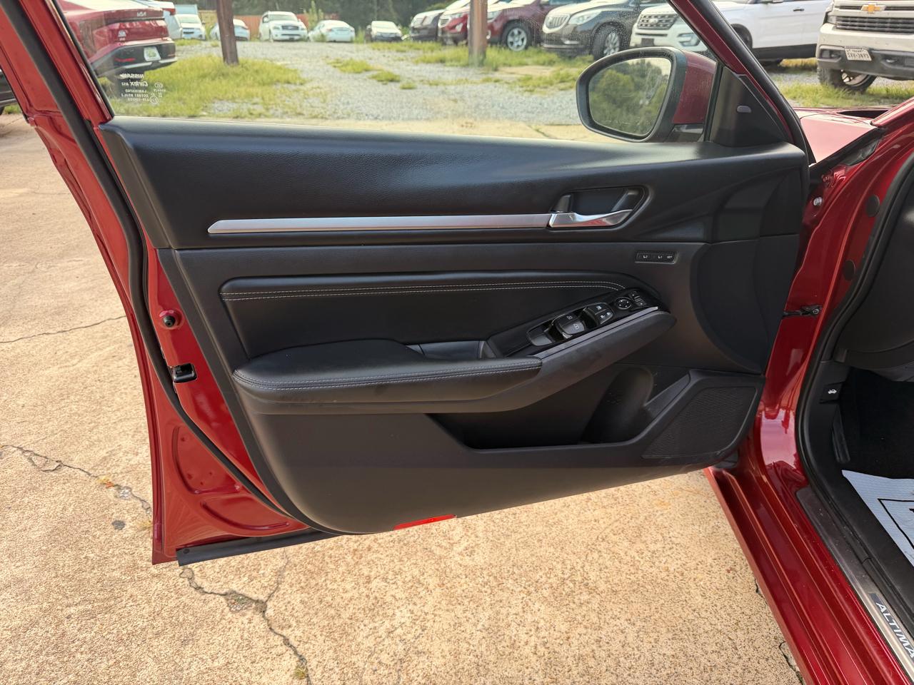 Nissan Altima 2.0 Platinum Sedan 2020