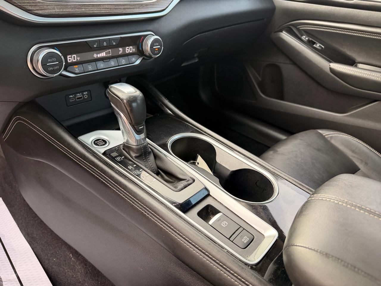 Nissan Altima 2.0 Platinum Sedan 2020