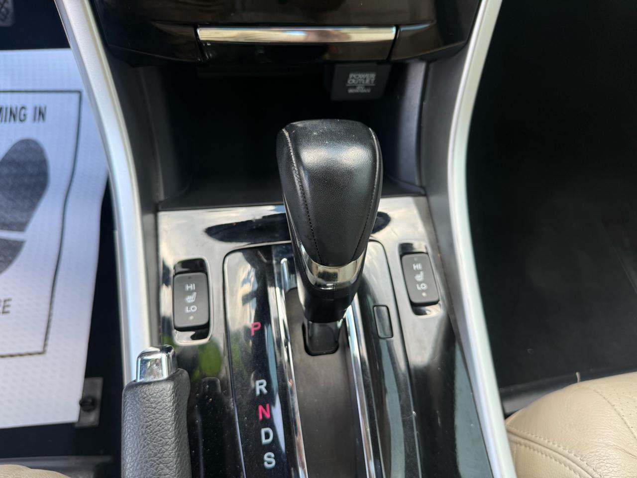 Honda Accord Sedan EX-L V6 Auto w/Navi & Honda Sensing 2017