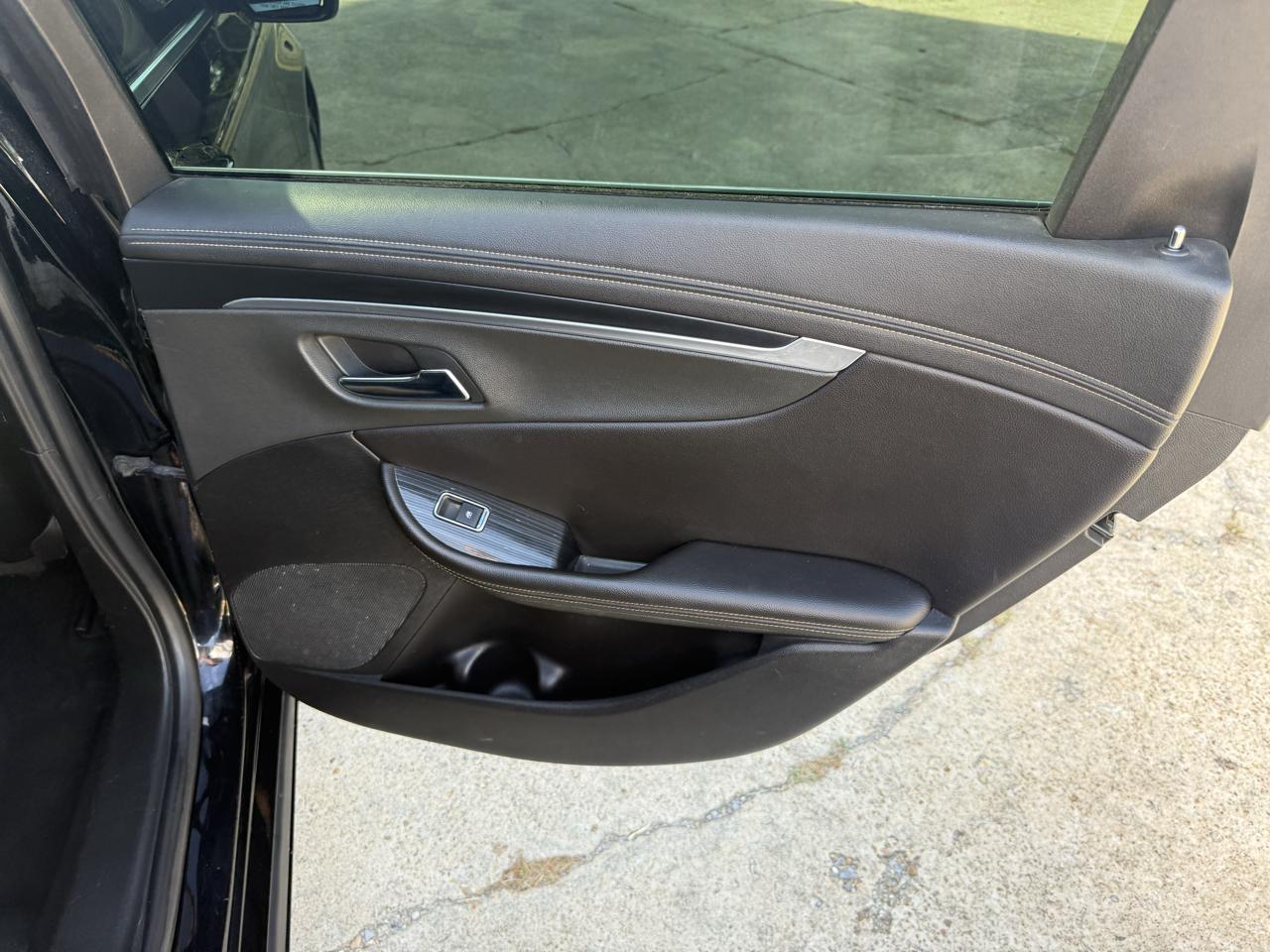 Chevrolet Impala 4dr Sdn LT w/1LT 2019